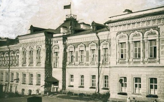 Здание Иркутского физиотерапевтического института, принявшего первую группу раненых в конце декабря 1941 г. Здесь разместился эвакогоспиталь № 934. Ныне здесь – курорт «Ангара». 