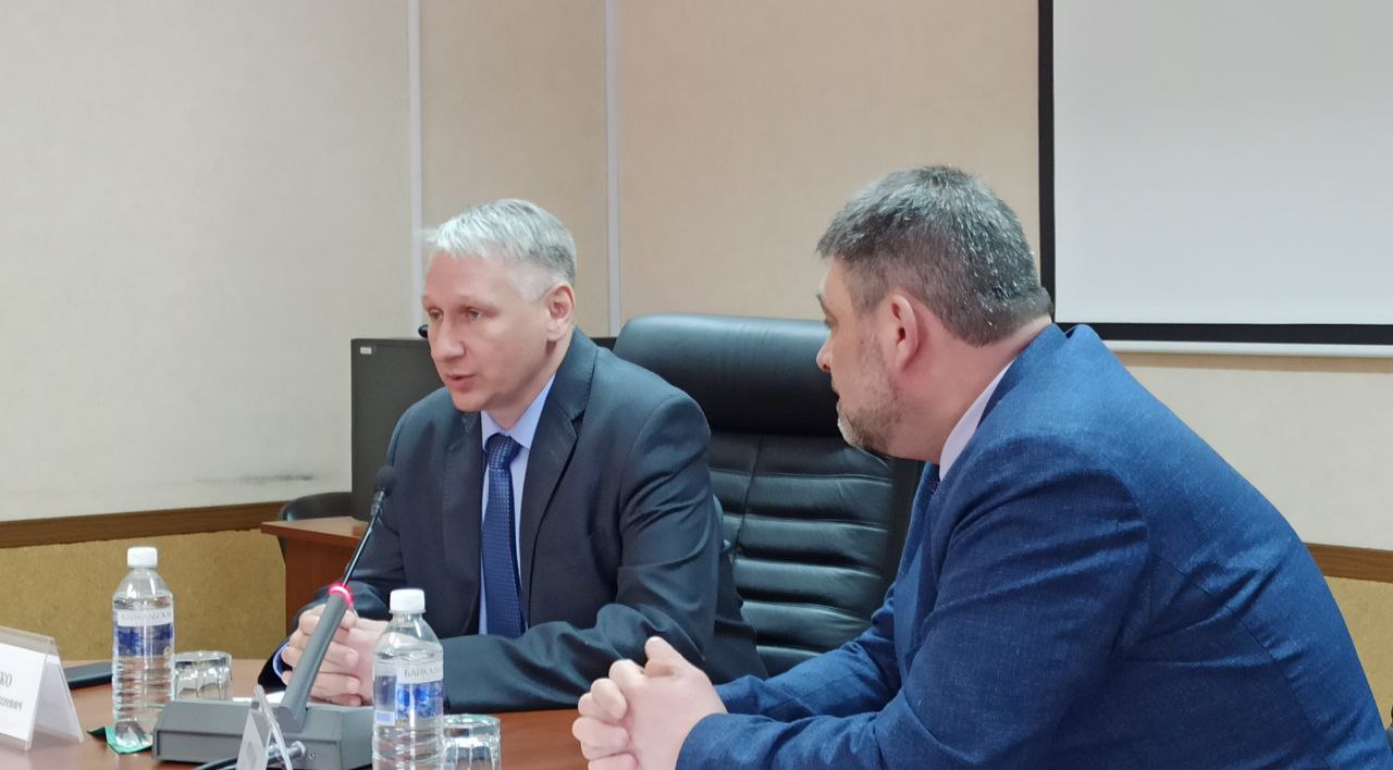 Совещание с участием заместителя мэра Иркутска А. Медко